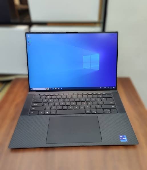 Dell XPS 15 9510 15.6-inch Intel Core i7 11th Gen 16GB RAM 512GB SSD 4GB NVIDIA GeForce RTX Non-Touch Laptop