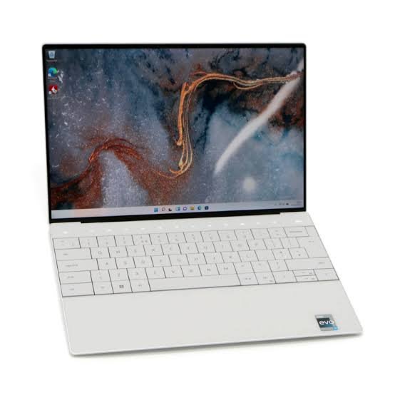 Dell XPS 13 9320 13.4-inch Intel Core i7 12th Gen 16GB RAM 512GB SSD Non-Touch Premium Laptop
